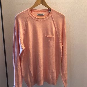 Tommy Bahama 100% cotton long sleeve shirt with small front pocket.